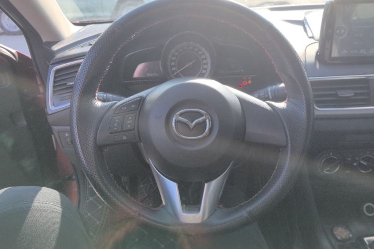 Used Mazda Mazda 3 Axela 2014 Sedan 1.5L Automatic Comfort Model
