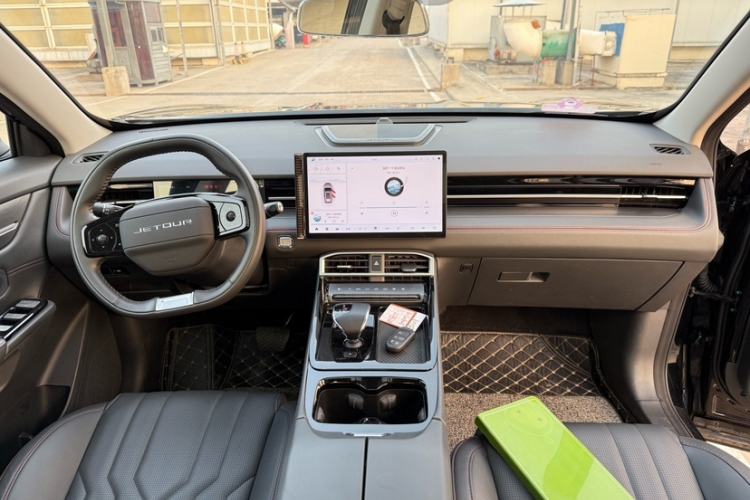 Used JETOUR Dashing 2025 1.5T DCT Luxury Edition
