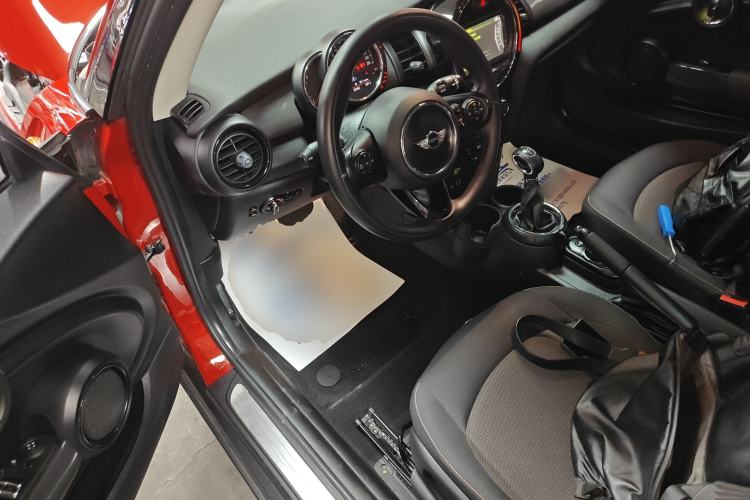 Used  MINI 2016 1.5T COOPER

