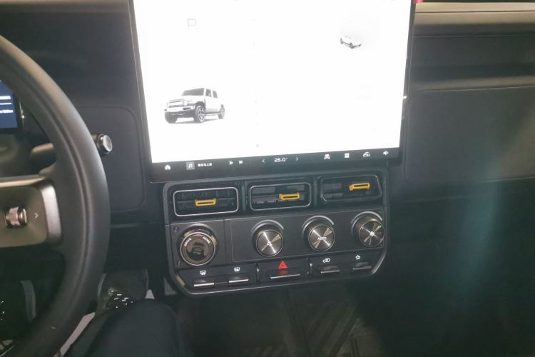 Used  V23 2025 501 Four-Wheel Drive Intelligent Driving Version
