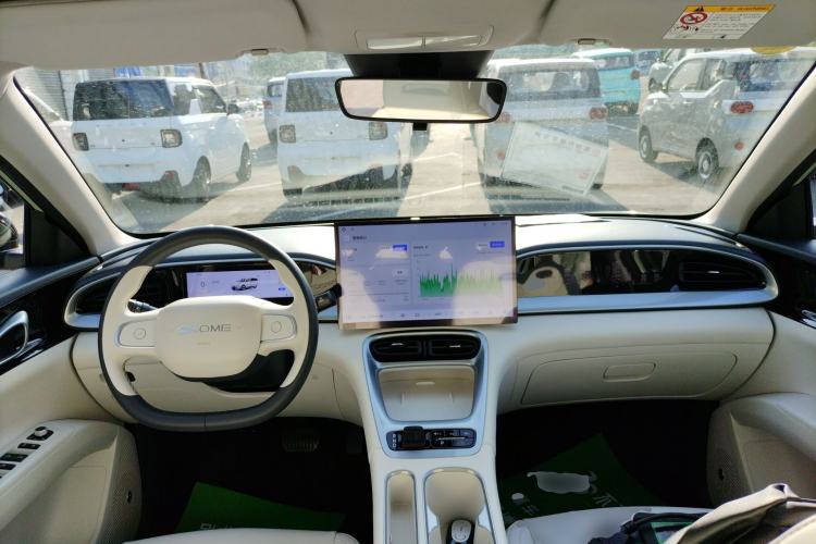 Used  Geome 2025 UP 410km Exploration+ Edition
