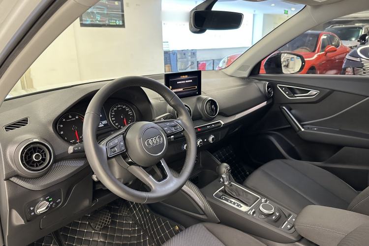 Used Audi Q2L 2018 35 TFSI Launch Exclusive Edition China VI
