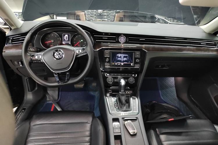 Used Volkswagen Magotan 2018 Facelift 330TSI DSG Luxury Model