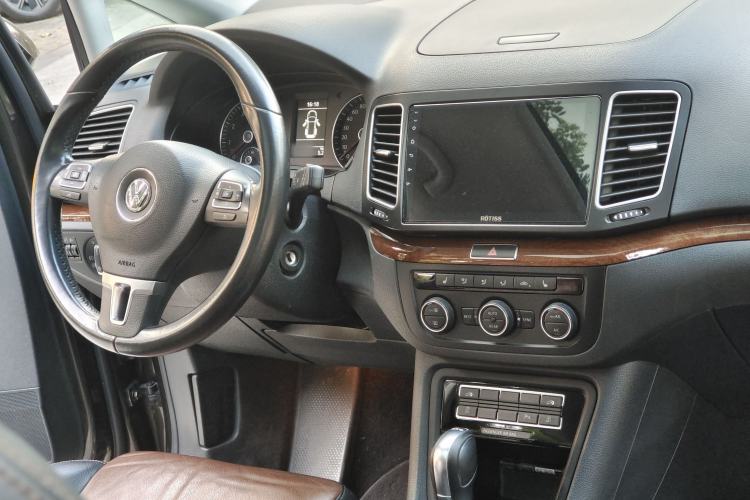 Used Volkswagen Sharan 2015 1.8TSI Comfort Model
