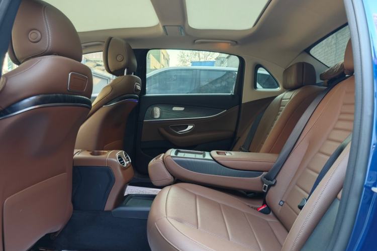 Used Mercedes-Benz E-Class 2019 E 300 L Sporty and Stylish Model
