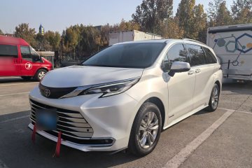 Used Toyota Sienna 2023 2.5L Hybrid Comfort Edition