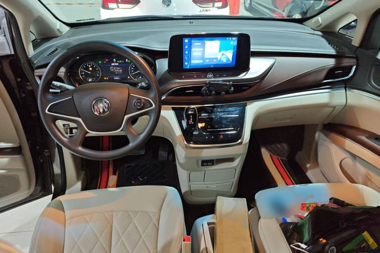 Used Buick GL8 2022 Land Cruiser Executive Class 652T Comfort Model
