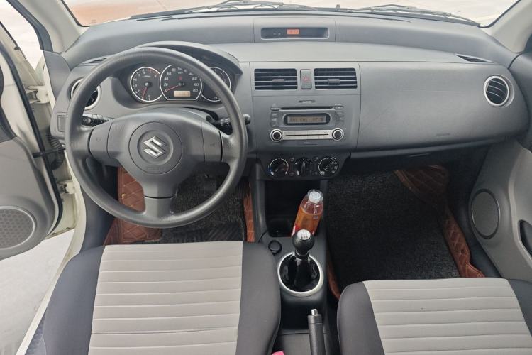 Used Suzuki Swift 2016 1.5L Manual Fashion Model