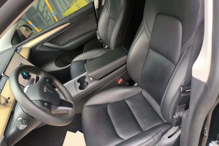 Used Tesla Model Y 2022 Rear-Wheel-Drive Version
