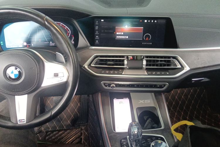 Used BMW X5 2022 Restyled xDrive 30Li Luxury Version M Sport Package