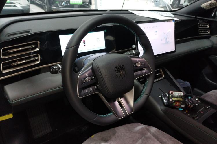 Used BYD Qin L 2024 DM-i 120KM Beyond Model
