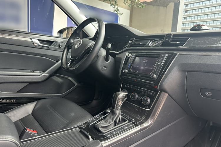 Used Volkswagen Passat 2017 330TSI DSG Prestige Edition
