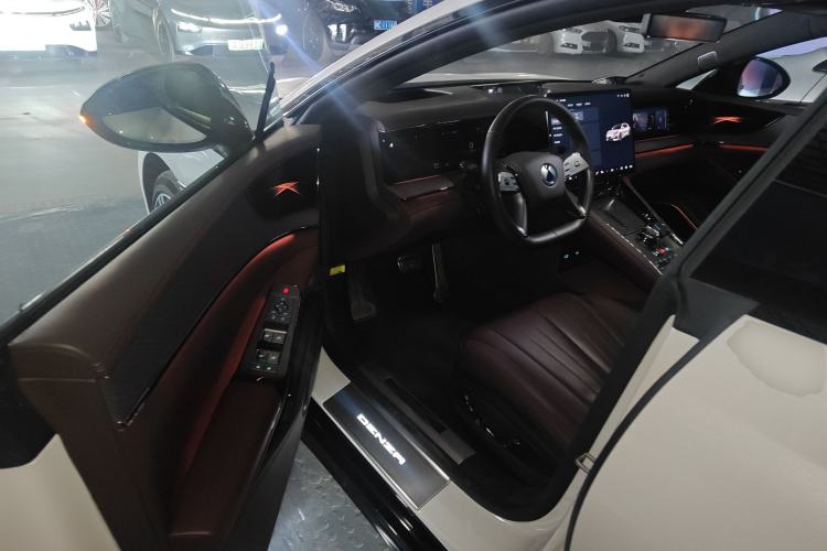 Used Denza Z9GT 2024 1100 Four-Wheel Drive Ultra Version
