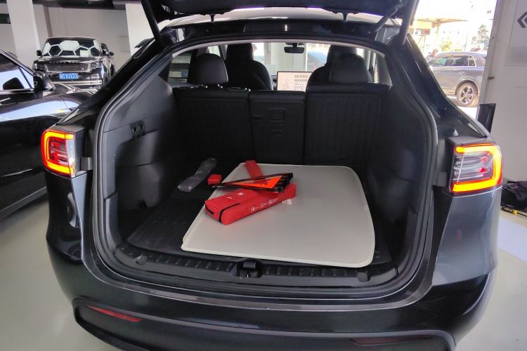 Used Tesla Model Y 2024 Rear-Wheel-Drive Version
