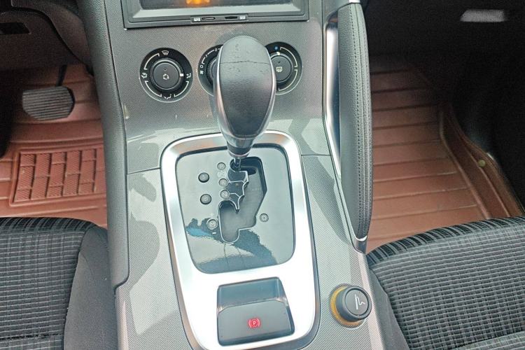 Used Peugeot 3008 2016 1.6THP Automatic Classic Edition
