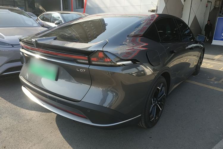 Used  L07 2025 300Ultra with DeepBlue Intelligent Driving AD PRO Extended-Range Version
