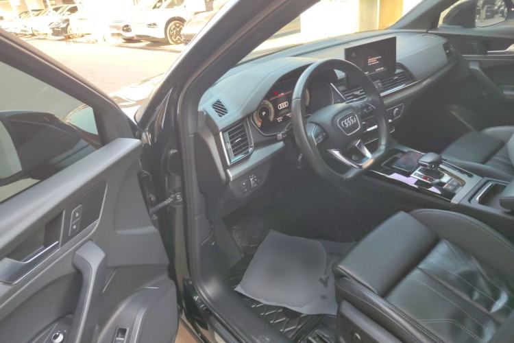 Used Audi Q5L 2022 40T Fashionable and Dynamic Model
