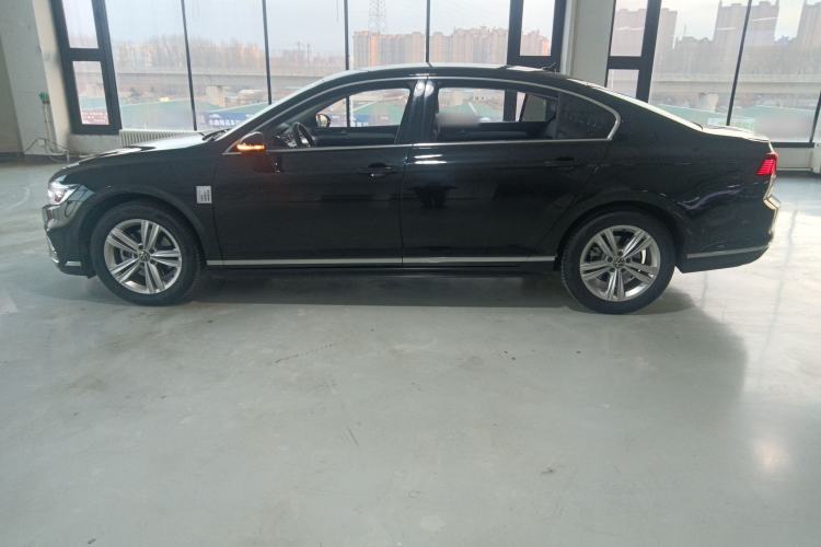 Used Volkswagen Magotan 2025 Zhongxiang Version 280TSI DSG Comfort Edition