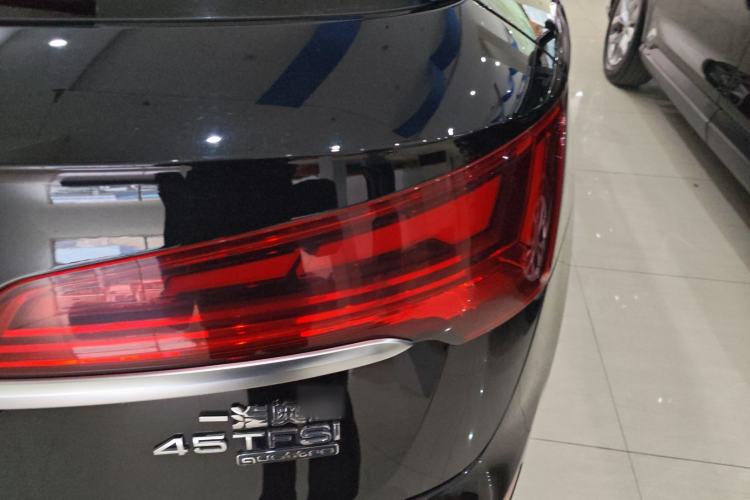 Used Audi Q5L 2022 45T Luxury Dynamic Model
