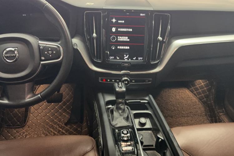 Used Volvo XC60 2019 T5 4x4 Zhiyuan Edition China VI Standard