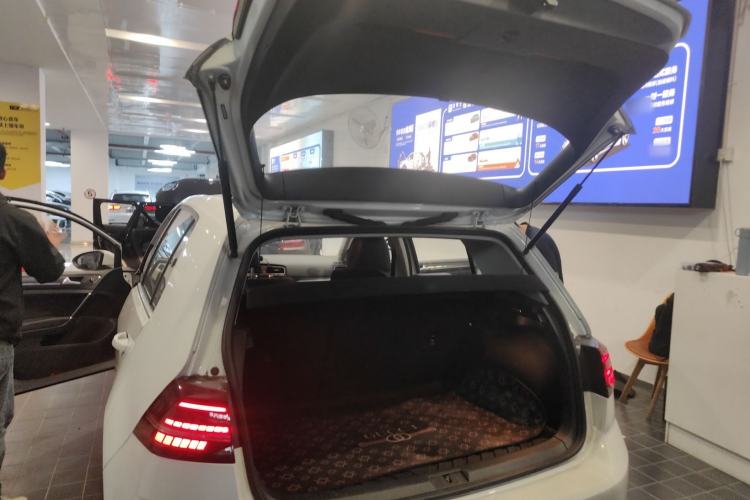 Used Volkswagen Golf 2018 230TSI Automatic Luxury Version