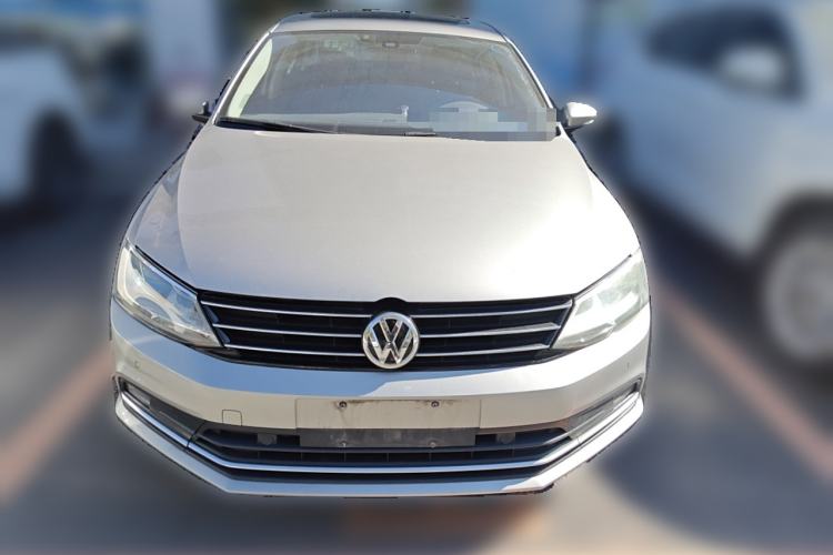 Used Volkswagen Sagitar 2015 230TSI Automatic Luxury Model
