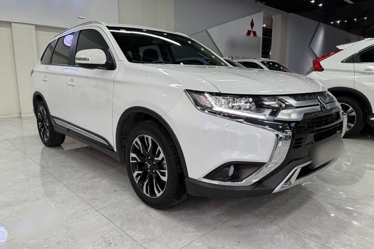 Used Mitsubishi Outlander 2020 2.0L Two-Wheel Drive Enjoyment Version 5 Seats