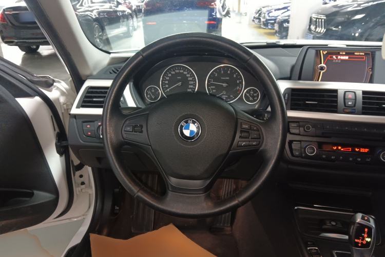 Used BMW 3 Series 2014 320Li Fashion Model
