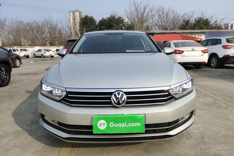 Used Volkswagen Magotan 2019 330TSI DSG Leading Model China VI Standard