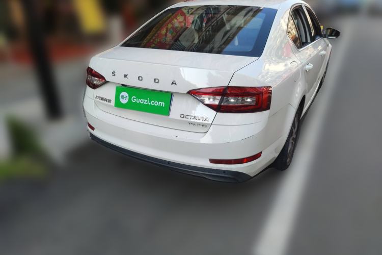 Used Skoda Octavia 2019 TSI230 DSG Smart & Comfort Edition China VI Standard
