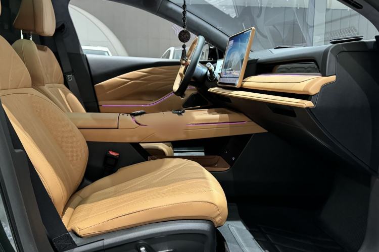 Used  Galaxy 8 2025 130km EM-i Flagship Edition
