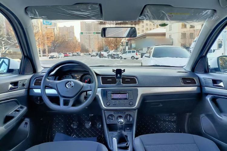 Used Volkswagen Lavida 2018 Classic 1.5L Manual Fashion Edition China VI Standard
