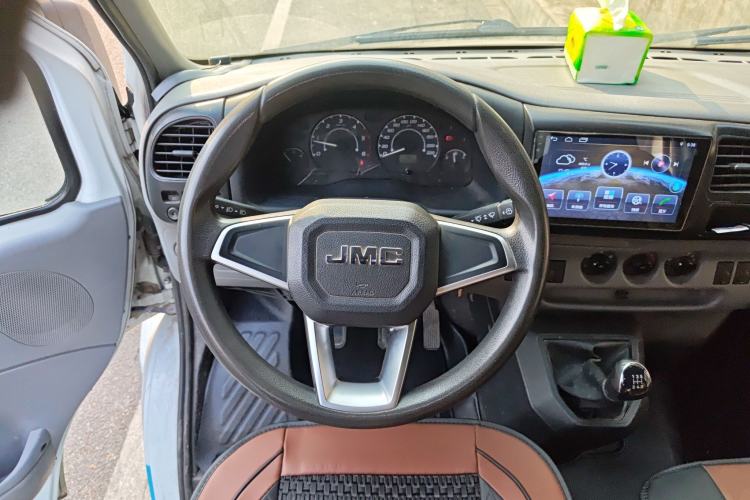 Used JMC Transit 2019 2.8T Commercial Version Short Wheelbase Mid-Roof 6-Seater China VI JX493

