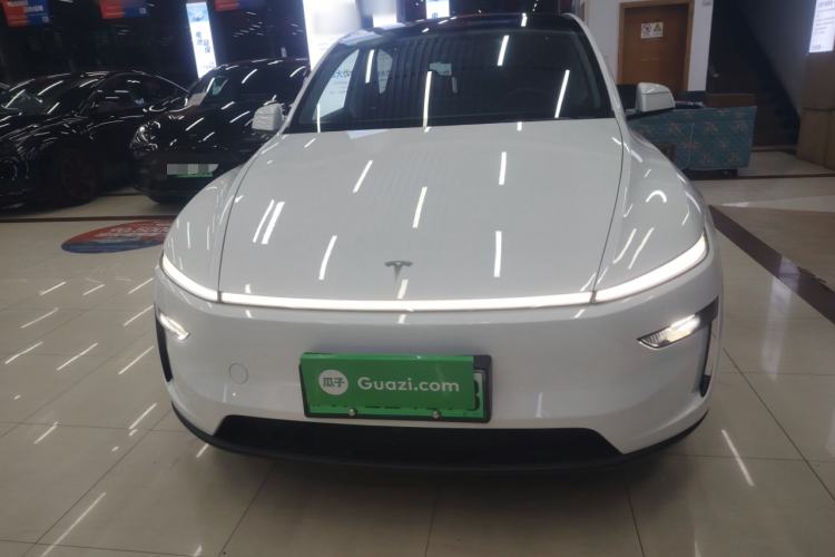 Used Tesla Model Y 2025 Rear-Wheel-Drive Version

