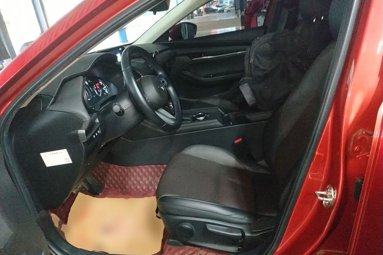 Used Mazda Mazda 3 Axela 2020 1.5L Automatic Luxury Version
