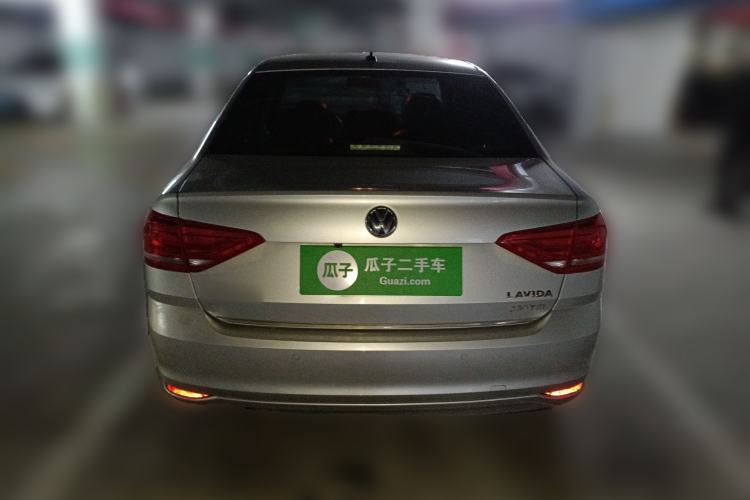 Used Volkswagen Lavida 2015 1.6L Automatic Fashion Edition
