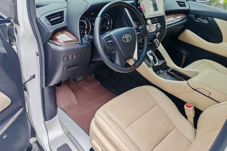Used Toyota Alphard 2021 Dual-Engine 2.5L Luxury Edition