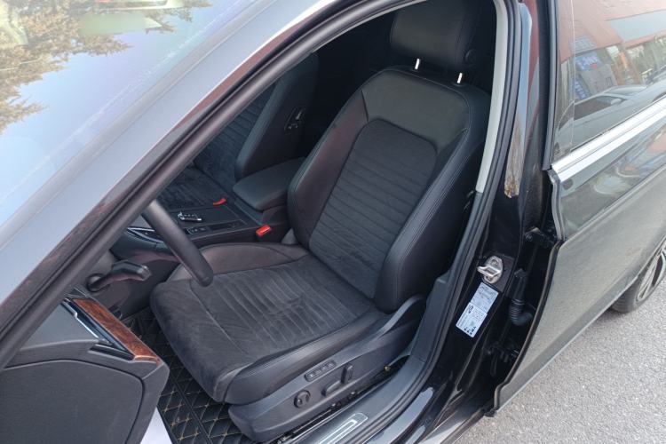 Used Volkswagen Magotan 2018 380TSI DSG Prestige Model
