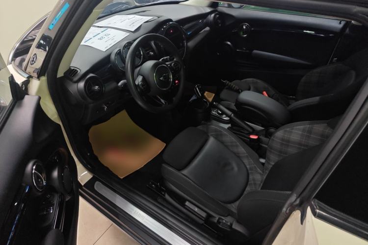 Used  MINI 2018 1.5T COOPER Classic Edition

