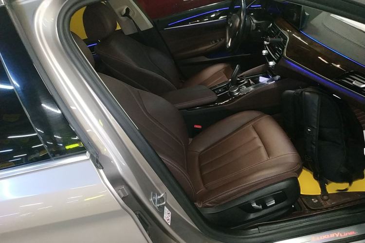 Used BMW 5 Series 2019 Facelifted 525Li Luxury Package
