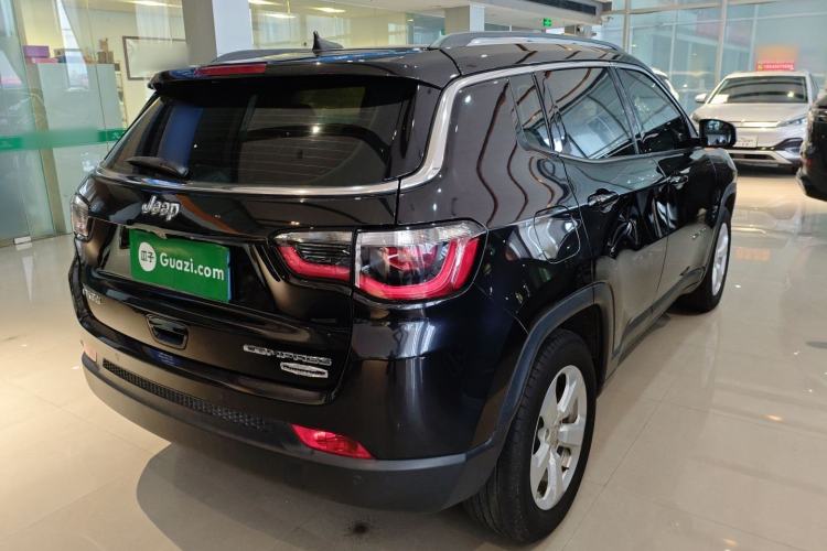 Used Jeep Compass 2017 200T Automatic Family Edition
