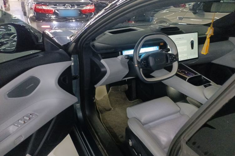 Used Lynk & Co Z10 2025 95 kWh 702 km All-Wheel Drive Intelligent Driving Ultra
