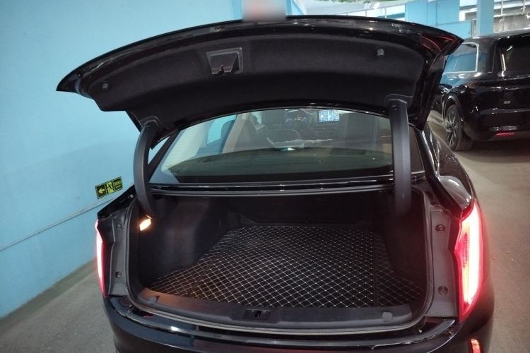 Used Hongqi E-QM5 2023 Base Travel Edition
