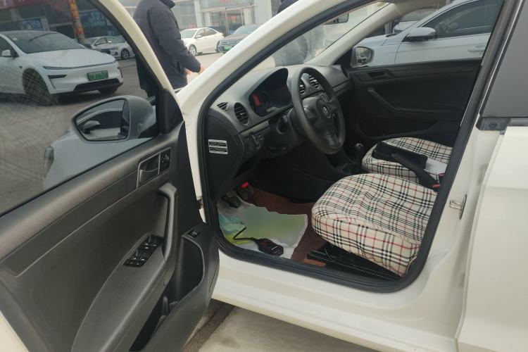 Used Volkswagen Jetta 2015 Value Edition 1.6L Manual Fashionable Style