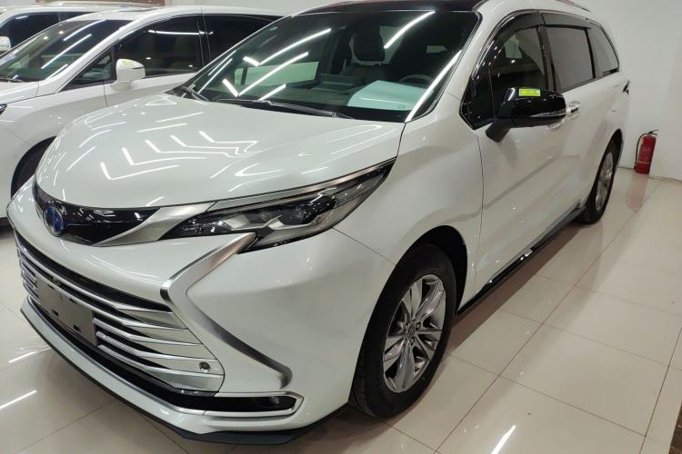 Used Toyota Sienna 2021 2.5L Hybrid Platinum Edition