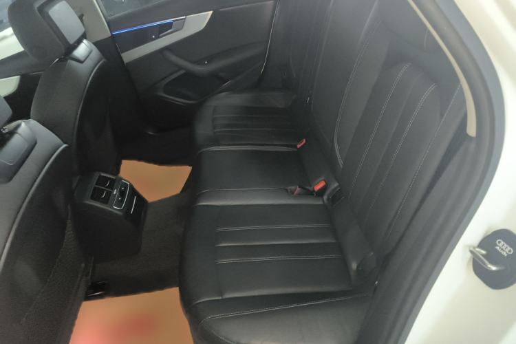 Used Audi A4L 2022 40 TFSI Luxury Dynamic Model
