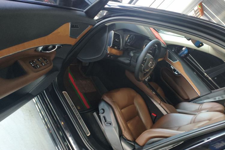 Used Volvo XC90 2020 Facelifted T6 Zhiyi Luxury 7-Seater
