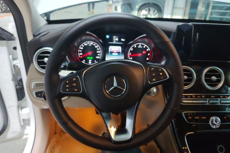 Used Mercedes-Benz C-Class 2015 C 200 L 4MATIC