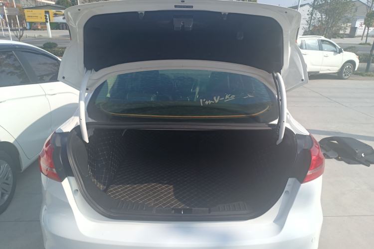 Used Ford Focus 2017 Sedan 1.6L Automatic Fashion Edition Smart Drive Version
