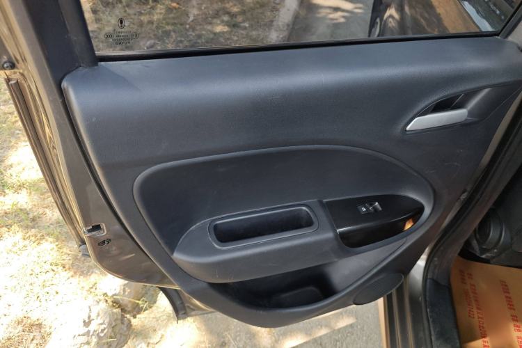 Used ORA White Cat 2022 Xiaoyue Mao Edition 360 km Luxury Model Lithium NMC
